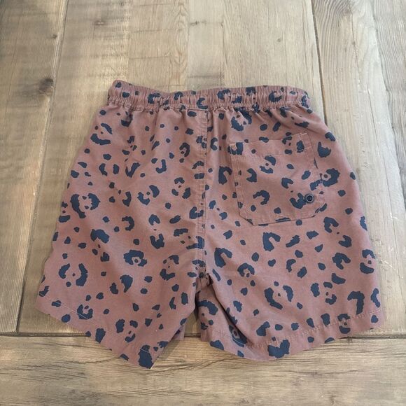 size 6-Unlined boys  shorts cheetah travel swim wild pool brown animal neutral - Picture 2 of 2